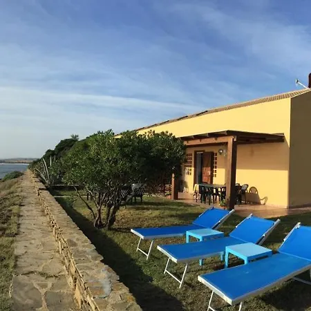 Les Pieds Dans L Eau Stintino