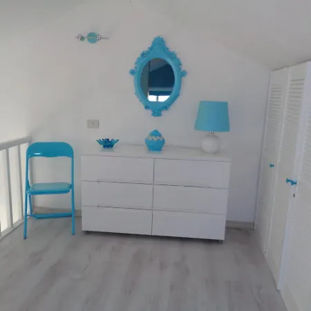 Les Pieds Dans L Eau