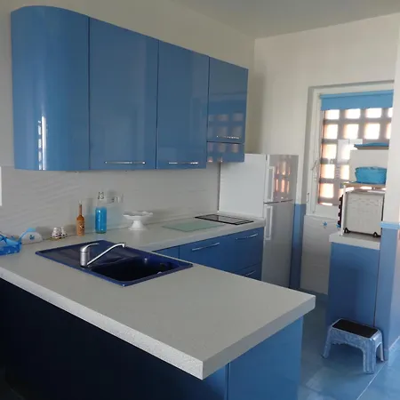 Les Pieds Dans L Eau * ستينتينو