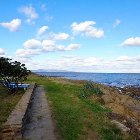 Les Pieds Dans L Eau بيت للعطل