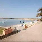 Semesterbostad Les Pieds Dans L Eau Stintino