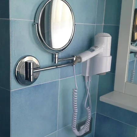 Les Pieds Dans L Eau