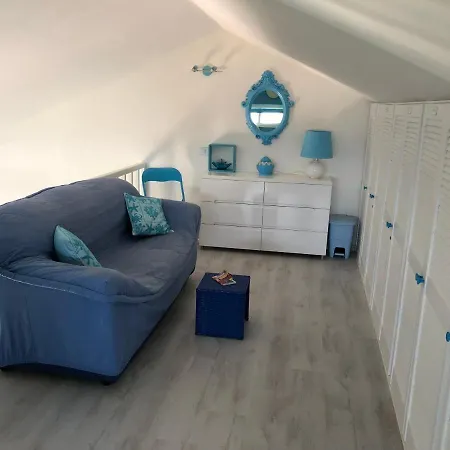 Les Pieds Dans L Eau